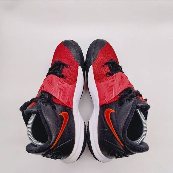 Nike Kyrie Flytrap III Bred Basketball Sneakers Mens Size 7.5 Black Red‎ Shoes - Picture 6 of 8